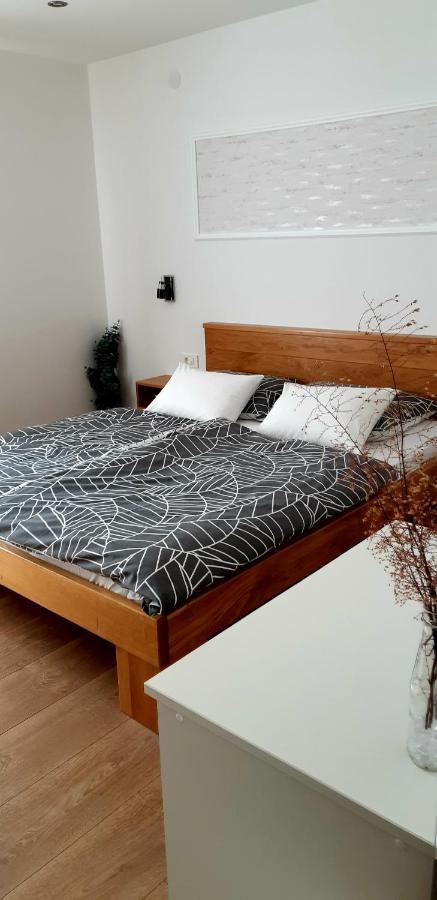 Apartments Woodnotes Licko Petrovo Selo Екстер'єр фото