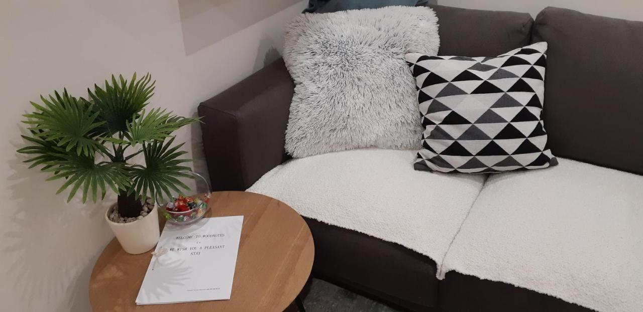 Apartments Woodnotes Licko Petrovo Selo Екстер'єр фото