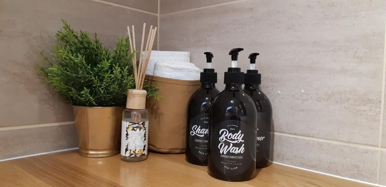 Apartments Woodnotes Licko Petrovo Selo Екстер'єр фото