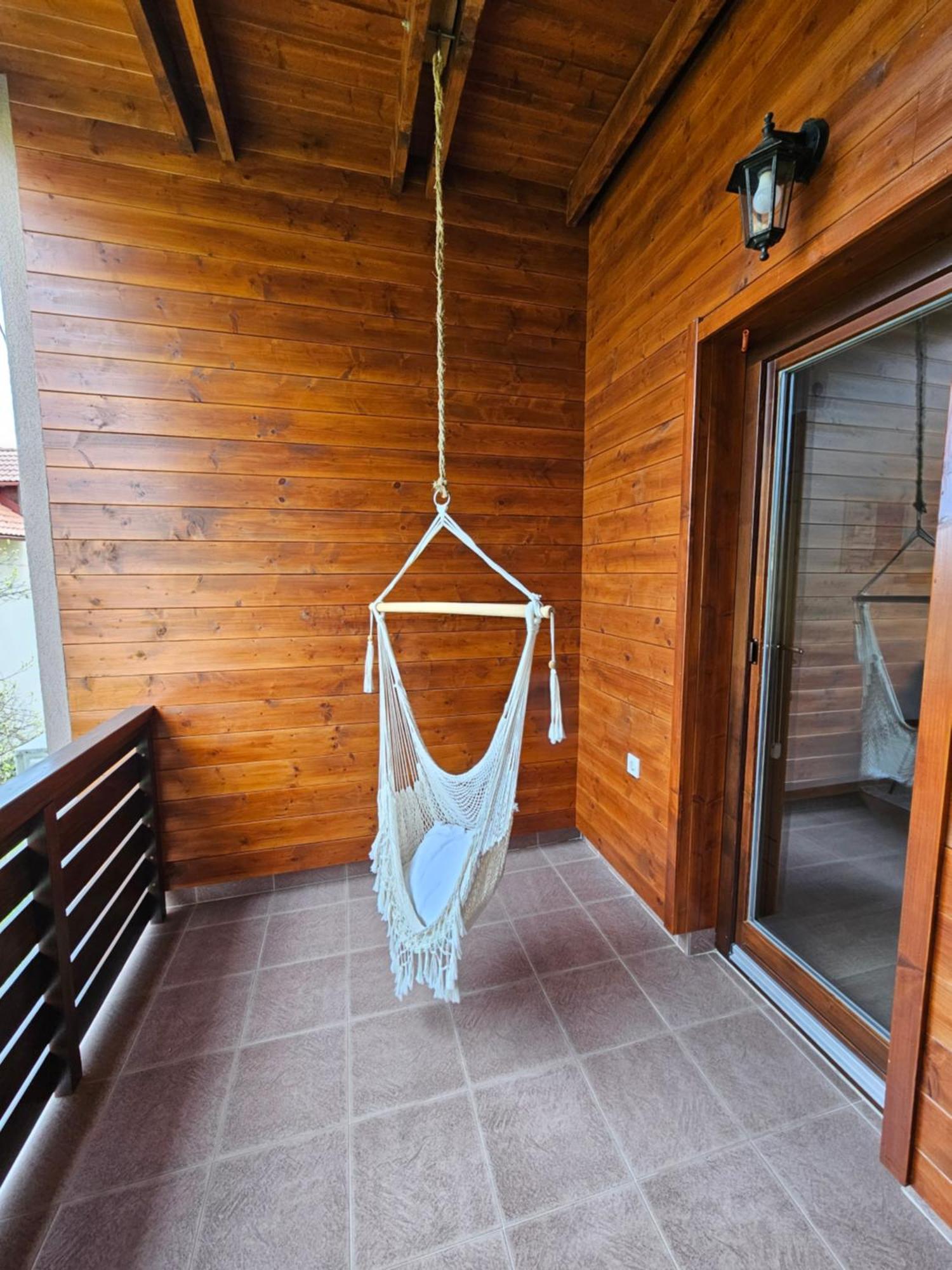 Apartments Woodnotes Licko Petrovo Selo Екстер'єр фото