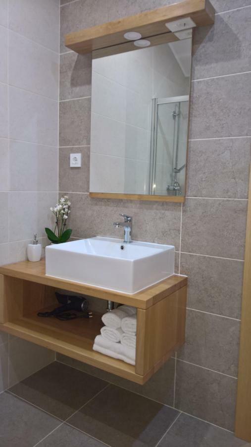 Apartments Woodnotes Licko Petrovo Selo Екстер'єр фото